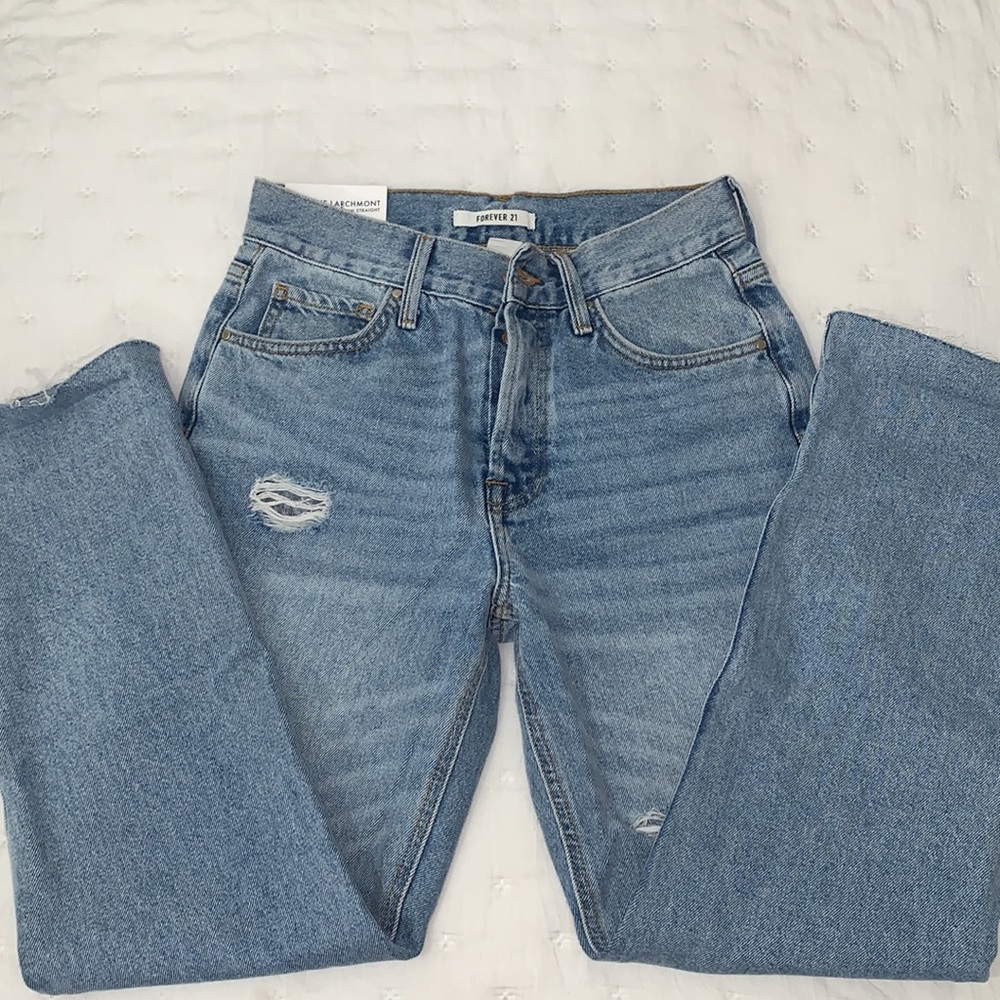 NWT Forever 21 slim straight jeans